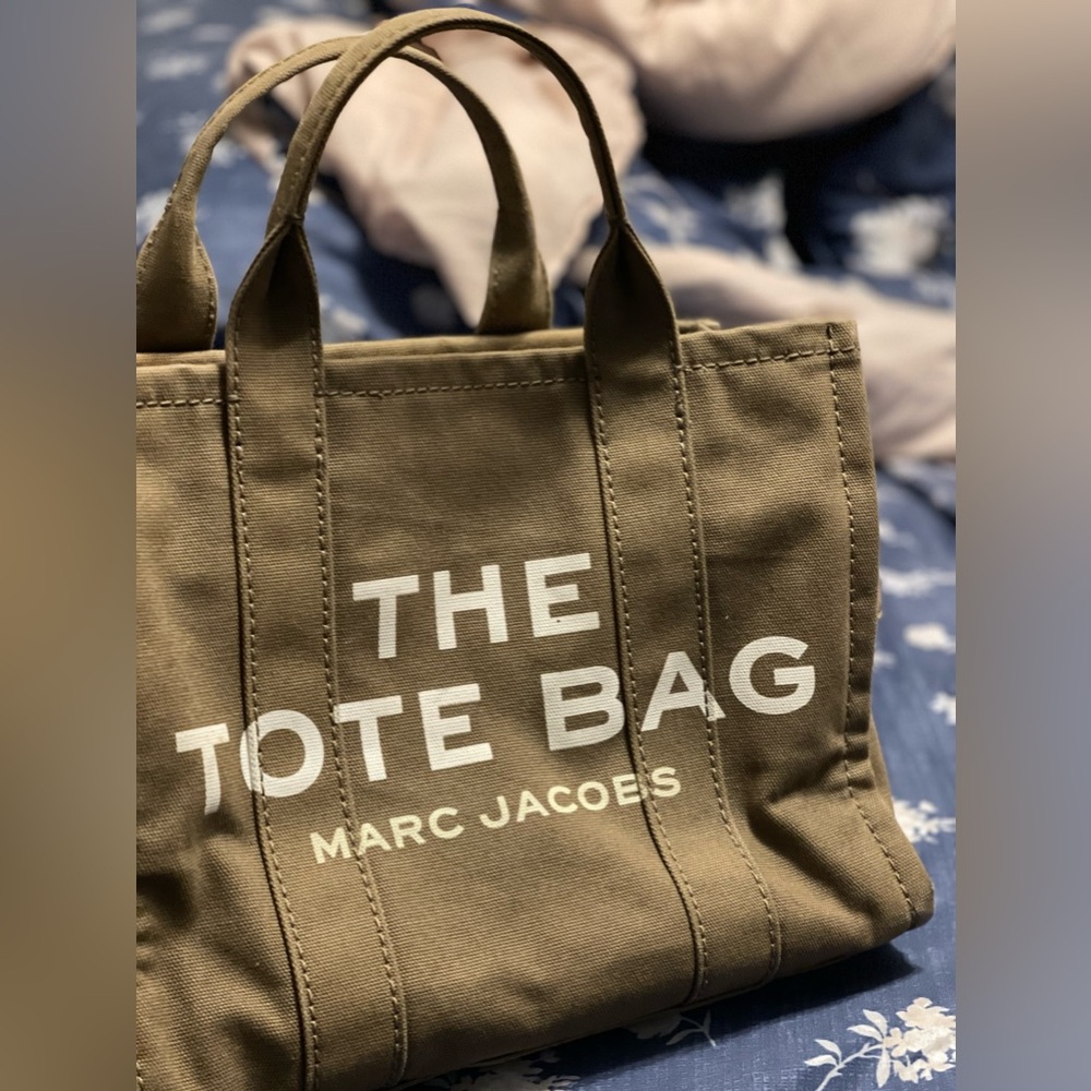 SOLD Marc Jacobs The Tote Bag